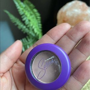 MAC Selena eyeshadow